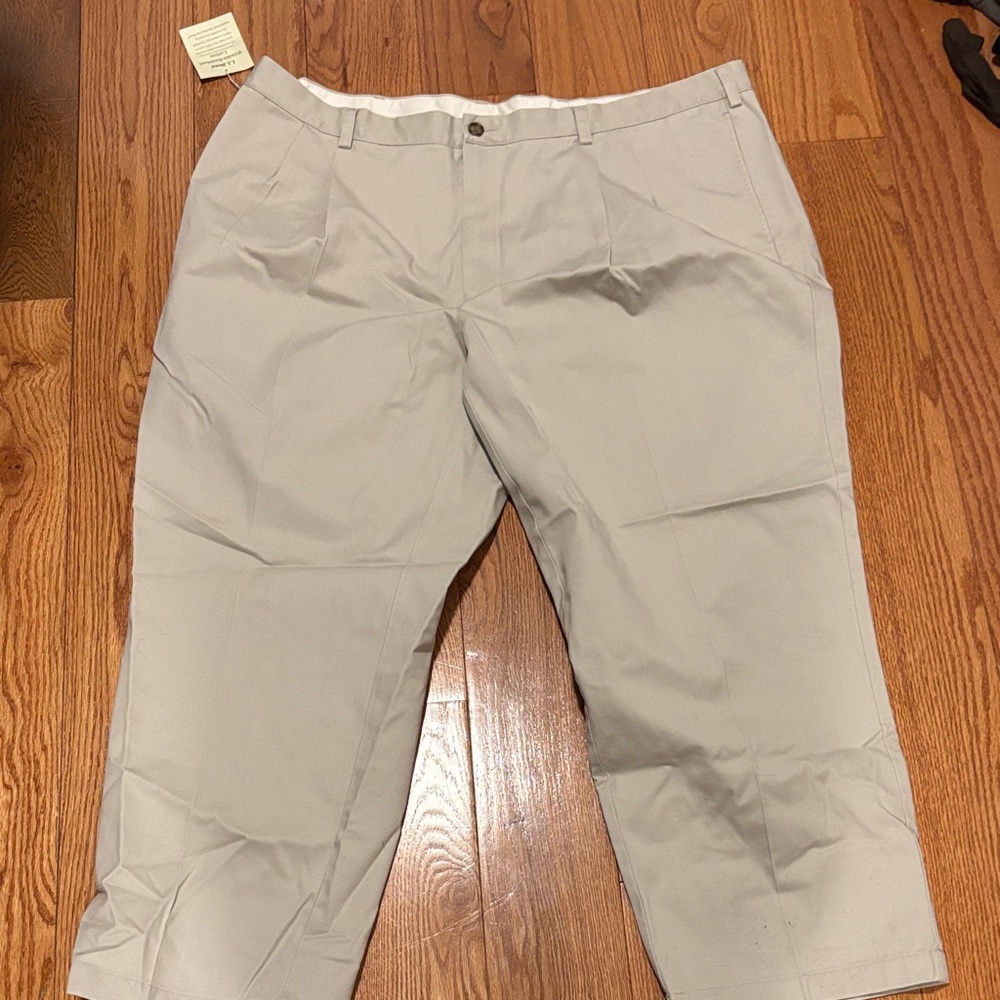L.L. Bean Men's Light Gray Chinos